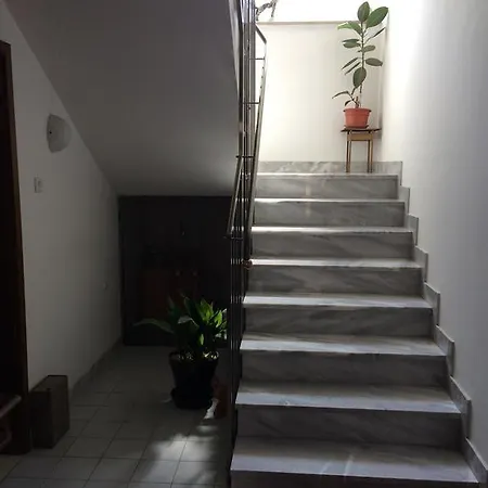 Guest house Tourist Sajovic 2*
