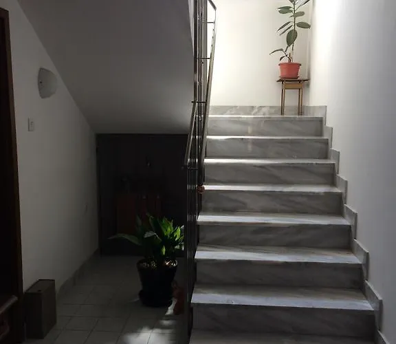 Guest house Tourist Sajovic 2*