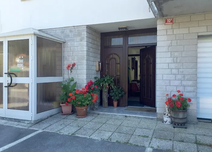 Guest house Tourist Sajovic 2*